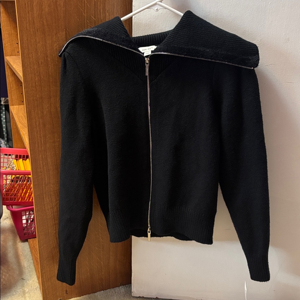 Black Zippered Women's Sweater